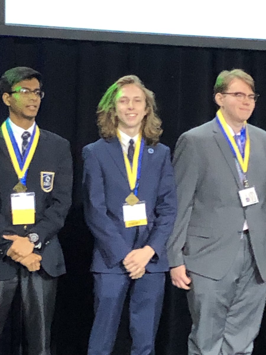 LSWDECA's tweet image. Congratulations to Caitlyn Swinford and Miana Wallace, Zach Calder, and Grant Coleman for being finalists at state!! #LSWDECA #TitanPride #SCDC2019 @MissouriDECA