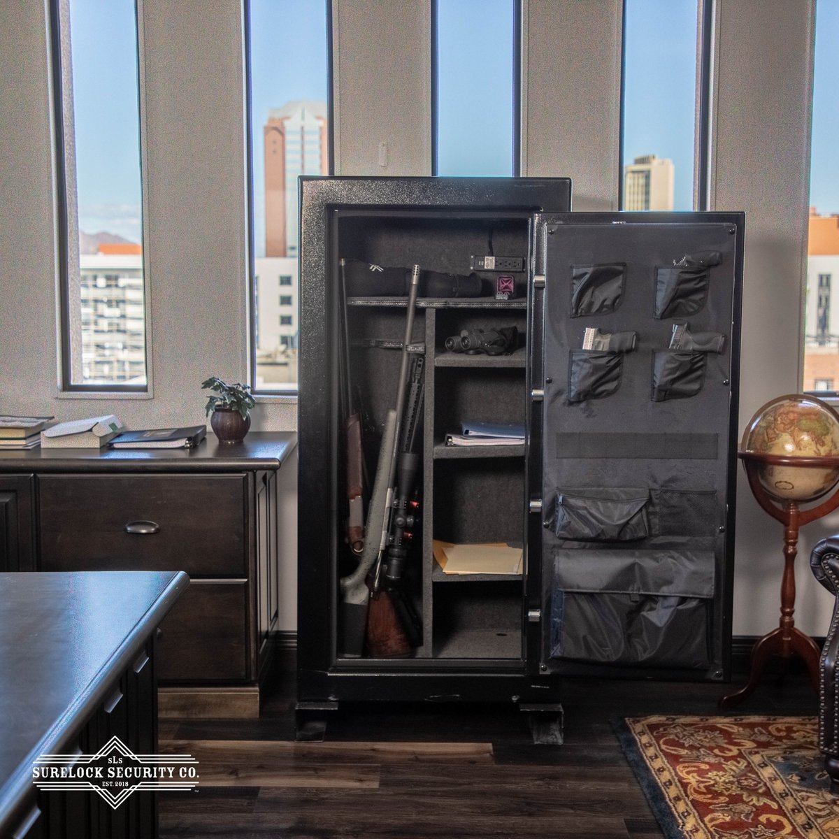 Surelock_Co's tweet photo. With 11-guage steel, the Lieutenant Series is not only durable, but affordable, and easy on the eyes. Keep everything you need organized, secure, and close at hand. #SureLockSecurityCo #SureLock #Safes #Cabinets
Learn More: https://t.co/4HPgUsCpwK https://t.co/7YWh7YaoxD