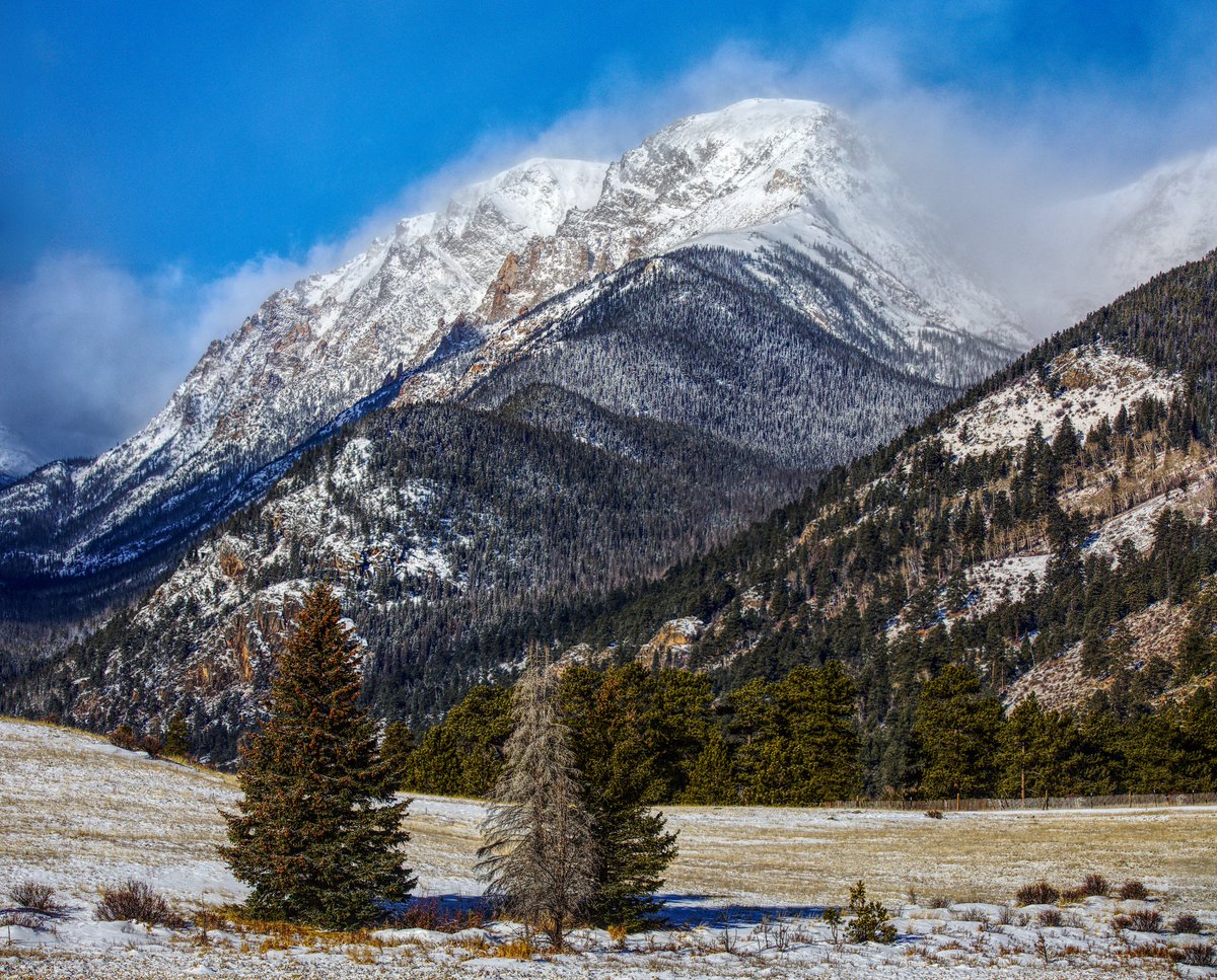 RexJaymesPhoto's tweet photo. Weather changes in minutes in the #Rockies. #VisitEstesPark #beautyofnature #photooftheday #BestEarthPix #landscapephotography #EarthPixDaily #VisitColorado #StormHour  #AmazingNature #EnjoyNature #EarthPictures #NowThatsCO #ColoradoScenes #ArtCenterEstes #NaturePhotographyDay https://t.co/Y5HYQR29EP