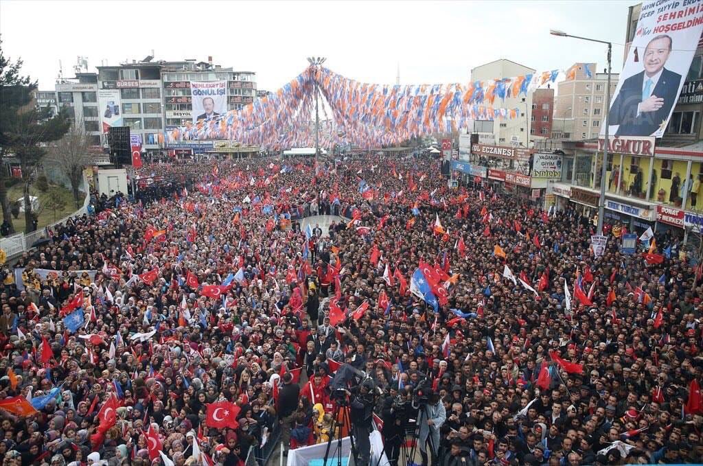 NecdetTakva's tweet photo. Hadi itiraf edin; bugün Van çok güzeldi..:) https://t.co/MaxfJ4XoGd