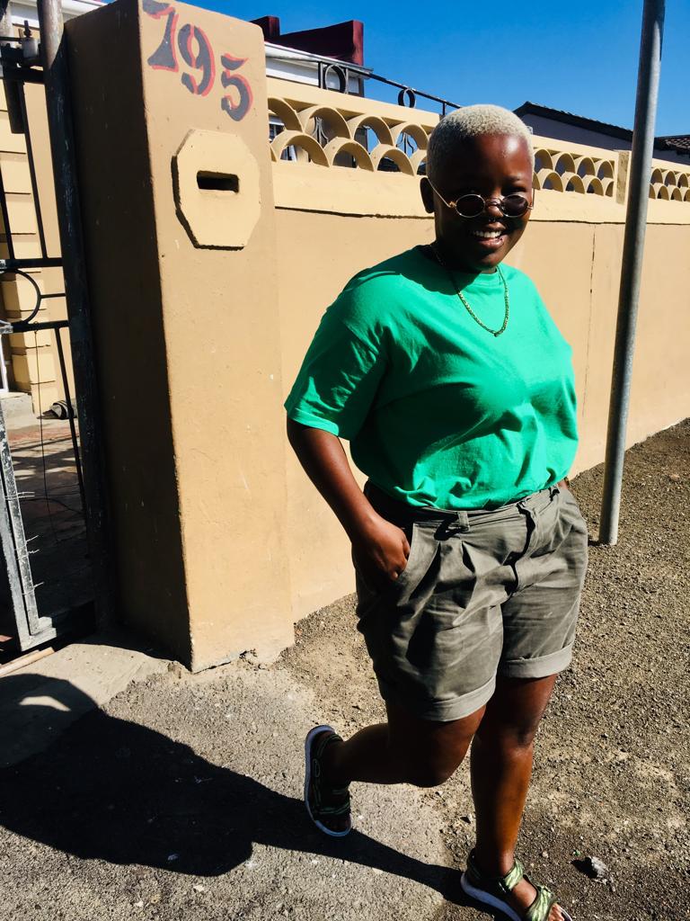 Khanyisa_MAD's tweet photo. A hash I can participate in #SingleQueers #UmjoloSingleQueers whas good ? 🌈 https://t.co/MqWATsxwkV