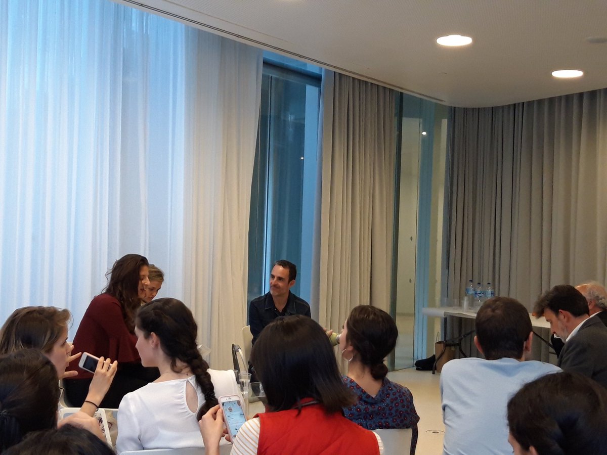 LaNeta_Cultural's tweet photo. Es el turno de nuestras compañeras de @LinkprojectC de conversar con @guishevega 

#SCD19 #MGC16ed #UC3M https://t.co/MayNkUVKk0