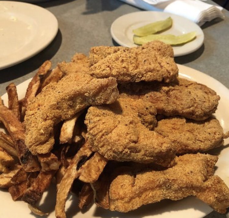 SECSlowSmoked's tweet photo. Best Grub in the South Tournament Challenge: Round 1

RT for Catfish Hole (Fayetteville, AR) 
Like for Ramsey’s Diner (Lexington, KY)

@TheCatfishHole 
@RamseysDiners https://t.co/9b2p5V84Wf
