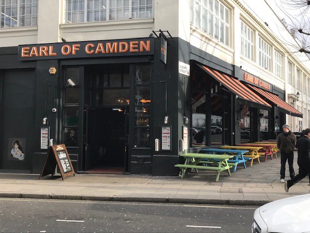 PembrookDesign's tweet image. Earl of Camden was handed over end of Nov last year. The pub has been given a complete new look and a refurbished bar area and new furniture. New Look, New Vibe for them and very happy customers! 😄 craft-pubs.co.uk/earlofcamden
#refurb #interiordesign #pubrefurbishment #pembrookdesign