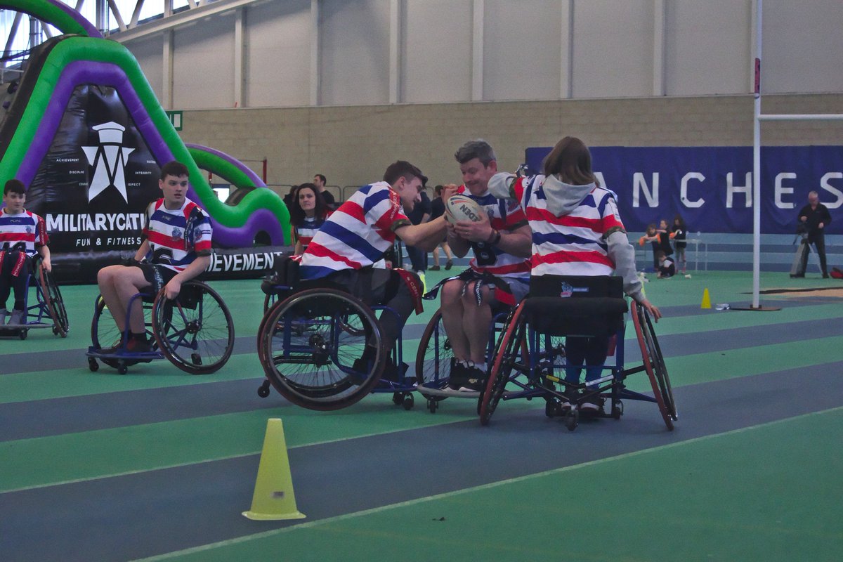 MovingForcesUK's tweet photo. Thanks to everyone who came along on Saturday to make our Moving Forces Family Sports Day such a fantastic event!
We had over 250 veterans and their family members taking part, not to mention all the activity providers, volunteers and VIPs
Please RT 😃
#MovingForces
#Veterans https://t.co/SxUjS0Wifi