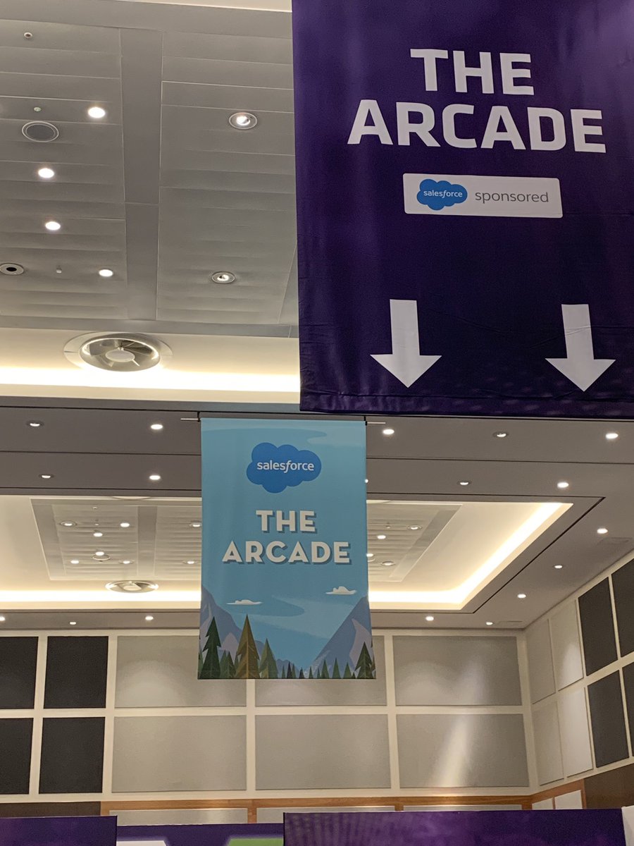 ImogenJW's tweet photo. Salesforce getting all prepped to support retailers @ #RWL19 #salesforceretail https://t.co/kmDRhijrTB