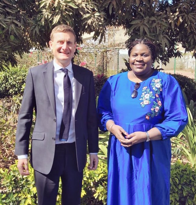 HodgsonGeorge's tweet photo. Merci @FatouJagneS de @article19org pour l’échange sur la liberté des médias et la protection des journalistes en Afrique de l’Ouest et du centre, des priorités partagées. https://t.co/mx1AFdq516