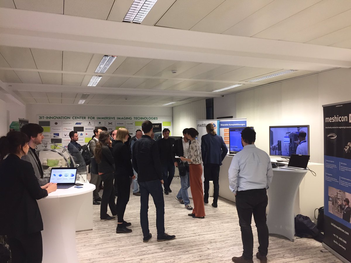 BerlinPartner's tweet photo. Die Roadshow „Industry meets IT“ macht weiter. 3. Station: #smartdataforum des @FraunhoferHHI. Thema VR/AR Anwendungen für die Industrie. Hier gibt es was zu sehen! https://t.co/2VTFwgll92