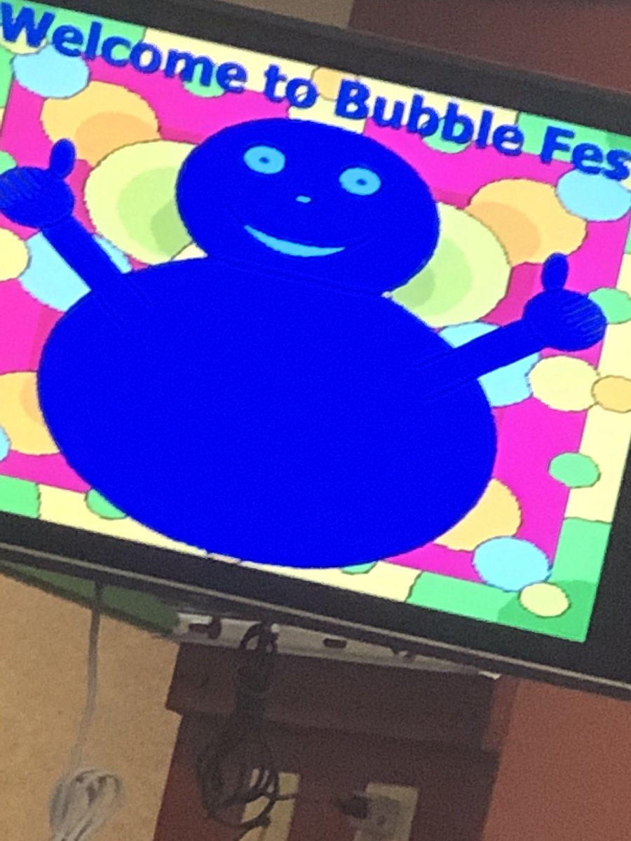 senoramabry's tweet photo. Newcomer field trip at bubble fest this afternoon. So much fun. Who ever knew bubbles were so fun!@WayneTwpSchools @HarrisLeads @blessedbukkie1 https://t.co/uweMiFKmFI