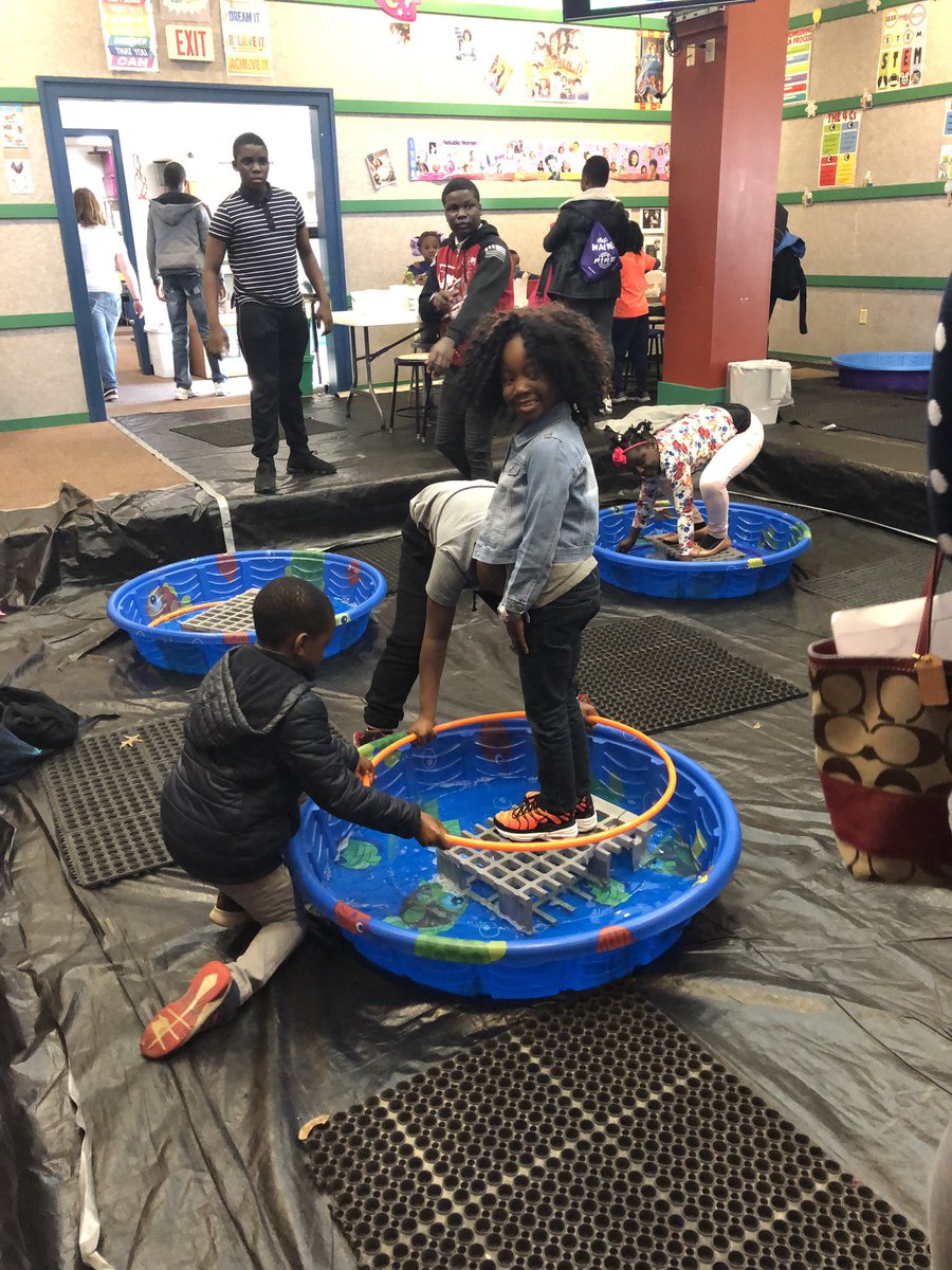 senoramabry's tweet photo. Newcomer field trip at bubble fest this afternoon. So much fun. Who ever knew bubbles were so fun!@WayneTwpSchools @HarrisLeads @blessedbukkie1 https://t.co/uweMiFKmFI