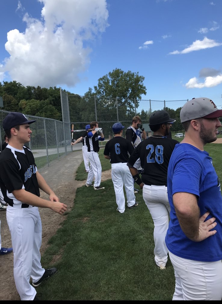 UBClubBaseball's tweet photo. Opening Day for your #2 UB Bulls will be this weekend against @OswegoClubBall 

Saturday: 11AM &amp; 1PM
Sunday: 9AM

📍Sal Magile Stadium (Niagara,NY) https://t.co/7NAtzIsIJR