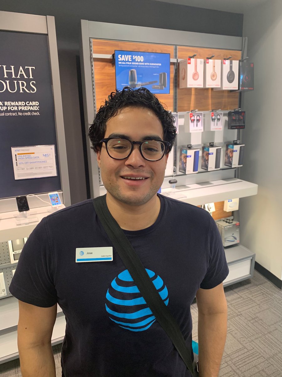 ctasha27's tweet photo. Welcome Erika and Jose to Business Expert! Thank you for all you do... congratulations @lakendradavis @WINsconsin_demp #Good2BGreat #RecordYear #attemployee #att https://t.co/KZLHvsbsE4