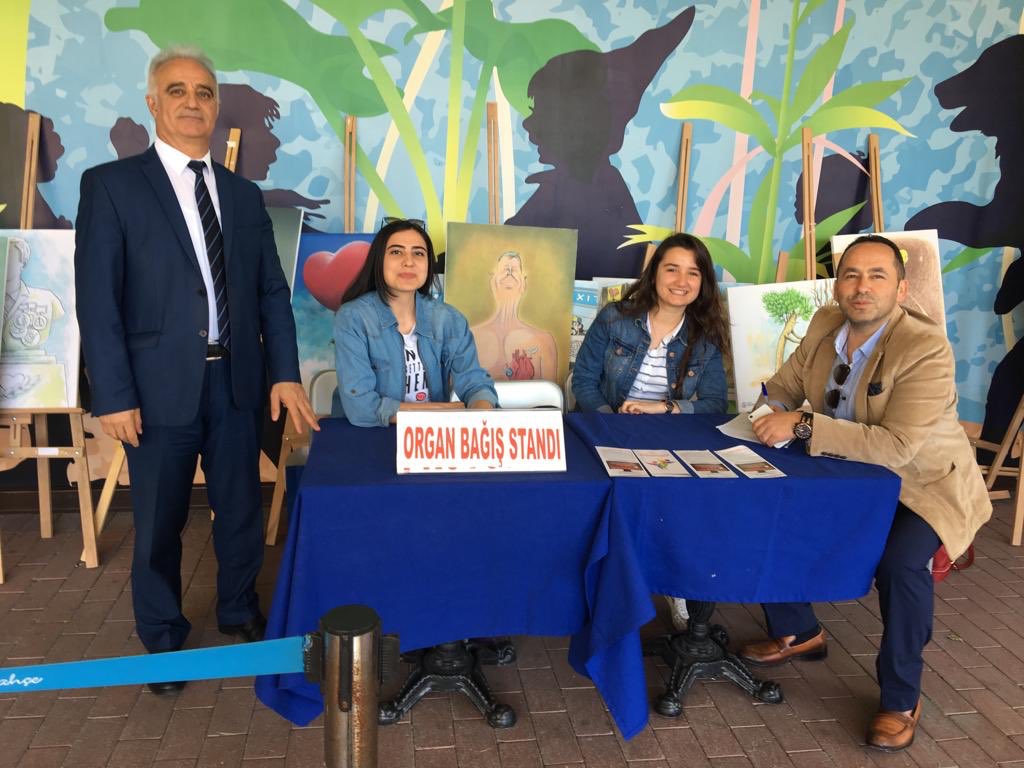 deuobak's tweet photo. İzmir Mavibahçede Uluslararası derece almış organ bağışı temalı sergi ve @deuobak olarak katıldığımız etkinlikten kareler. Sergiye katılım ücretsiz olup standımıza bekleriz😊 https://t.co/zA96eyP8BA