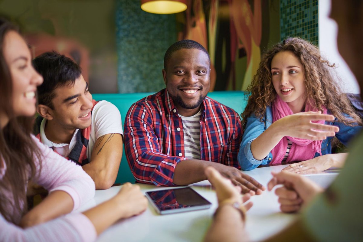 OutOfFoster's tweet photo. #WhyWeDoWhatWeDo When #fosteryouths "age out" of the system, many face the world with no support, housing or guidance. #MWYF supports programs that help them go forth and make a great life for themselves. Join us: https://t.co/5GXIZRKDZd https://t.co/mxgR1EX0va