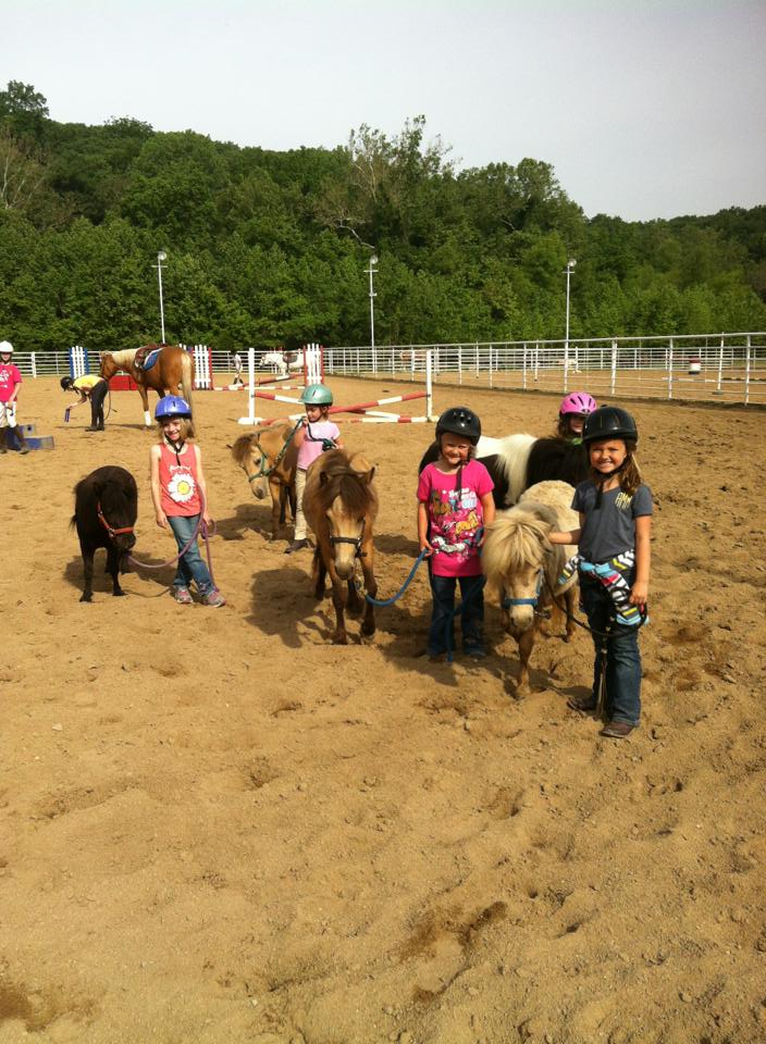 KrausInc's tweet photo. Mini Buckaroo Lessons for 5 and 6 year olds!  Call Kraus Farms to schedule.  636-225-9513  #Horses #lessons https://t.co/ztNjwg4vXY