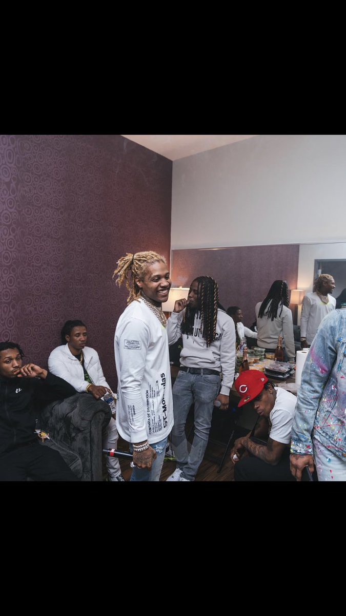 C3Future's tweet photo. Whole lot of gang shit 😈 and a nigga ain’t gone change shit💯 https://t.co/XU2Lusyott