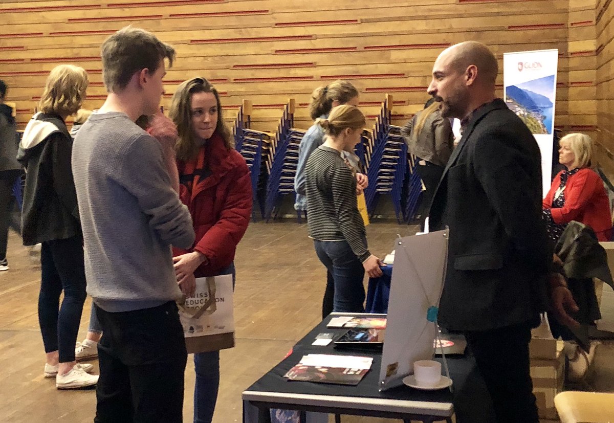 BoothamRB's tweet photo. Thanks to the representatives from European and US universities for the session today chatting about courses and summer schools. #thestudentworld #overseas #makingchoices https://t.co/xl6kpiyrMB