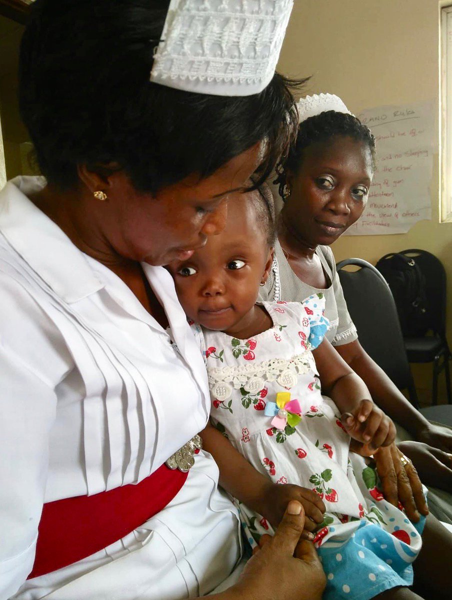 welbodi's tweet image. We are incredibly grateful to Sierra Leone Commercial Bank for their generous donation at the children&apos;s hospital last Friday!

If you can, please donate at lght.ly/5oelnb8 and retweet to raise awareness about Mariama&apos;s  campaign.

#SierraLeone #Freetown #helpfororphans