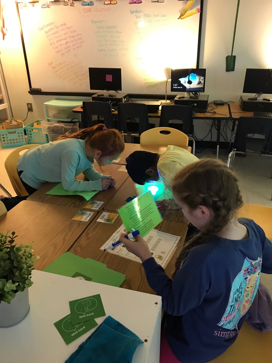 satorileslie1's tweet photo. Synergizing in action in Ms. Johnson’s class #paws and share ⁦@summithillhusky⁩ https://t.co/TIyupYMDgU