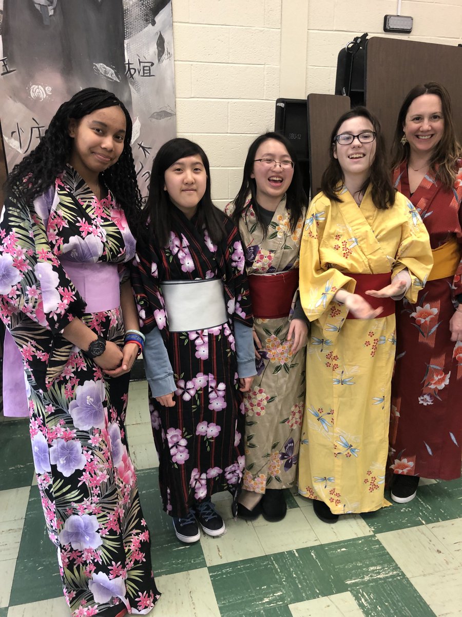 BSabatiniNVD's tweet photo. Japanese Cultural Exchange at NVOT/ learning and experiencing Japanese culture: calligraphy, tea tasting, wearing casual Kimono, Origami, Kendama, Nintendo Switch, Japanese cars!
#nvotpride, #nvalleyed https://t.co/lE2k6FwpkP
