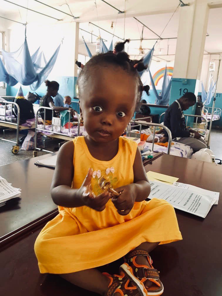 welbodi's tweet image. We are incredibly grateful to Sierra Leone Commercial Bank for their generous donation at the children&apos;s hospital last Friday!

If you can, please donate at lght.ly/5oelnb8 and retweet to raise awareness about Mariama&apos;s  campaign.

#SierraLeone #Freetown #helpfororphans