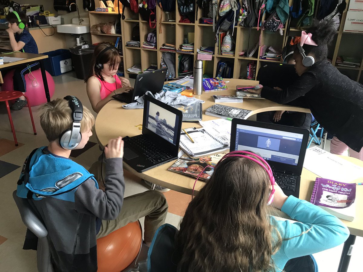 N8IVEQC's tweet photo. 3rd graders are using the @DiscoveryEd Techbook to explore the musculoskeletal system today! After completing this, we will be creating our Wonder Wall for this unit! #ErbsClass #LoveTechbook #TeamUCPS 💪🏼@StallingsES @UCPS_MonroeNC https://t.co/VGumL1BGcD