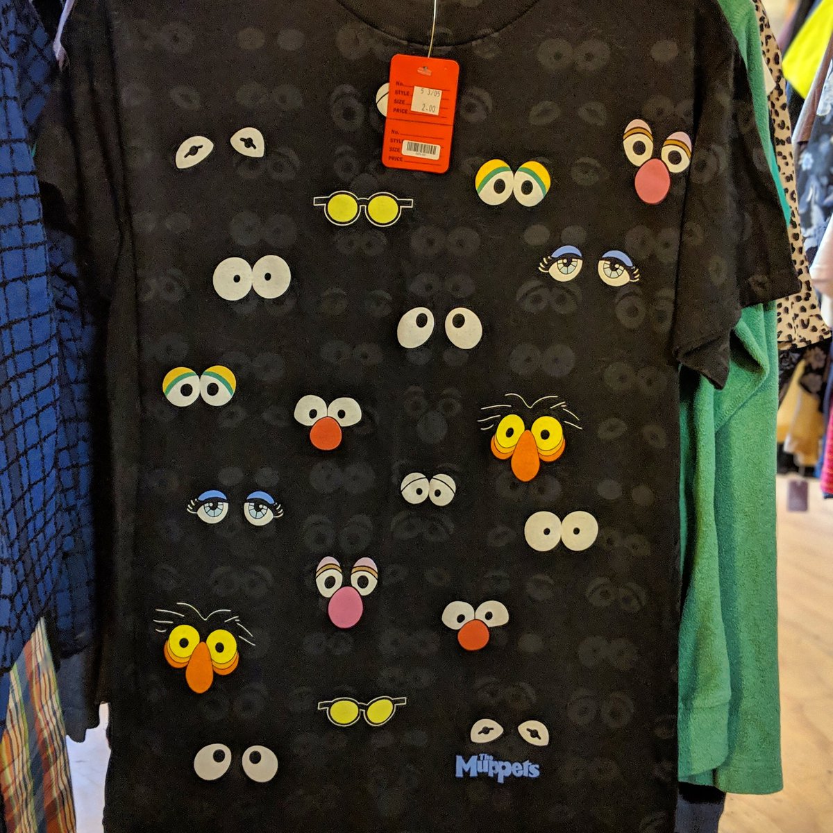 HomeStartThrift's tweet photo. Can you name the eyeballs? (It's not a requirement to buy the shirt.) #muppets #tshirt #thrift https://t.co/J9rE9B7No6