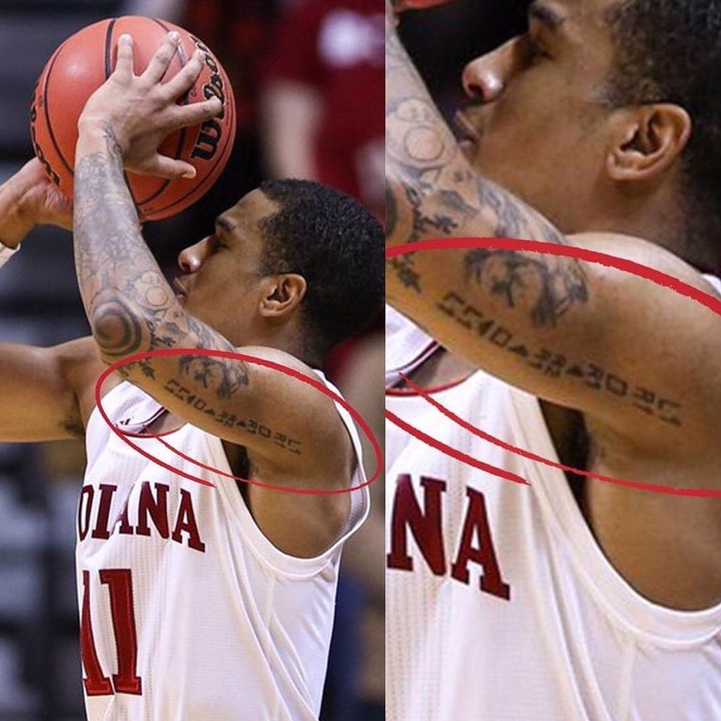 LaSalaDeportiva's tweet image. #Baloncesto | ¡Genio! 🤯 #DevonteGreen, jugador de #IndianaUniversity, se tatúa el truco de "municiones infinitas" 🔫del famoso juego 🕹 #GTA de #RockstarGames. (vía @thescore).