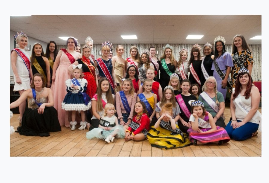 MissUKRose's tweet photo. More photos by the fantastic Ant Bradshaw at Miss Manchester Beauty take a moment to like his page https://t.co/fsxRwfzjCl #pageant #catwalkking #catwalk #eveninggown #eveningwear #eveningdress #pageantwalk #pageantjourney https://t.co/1laQ419F0h