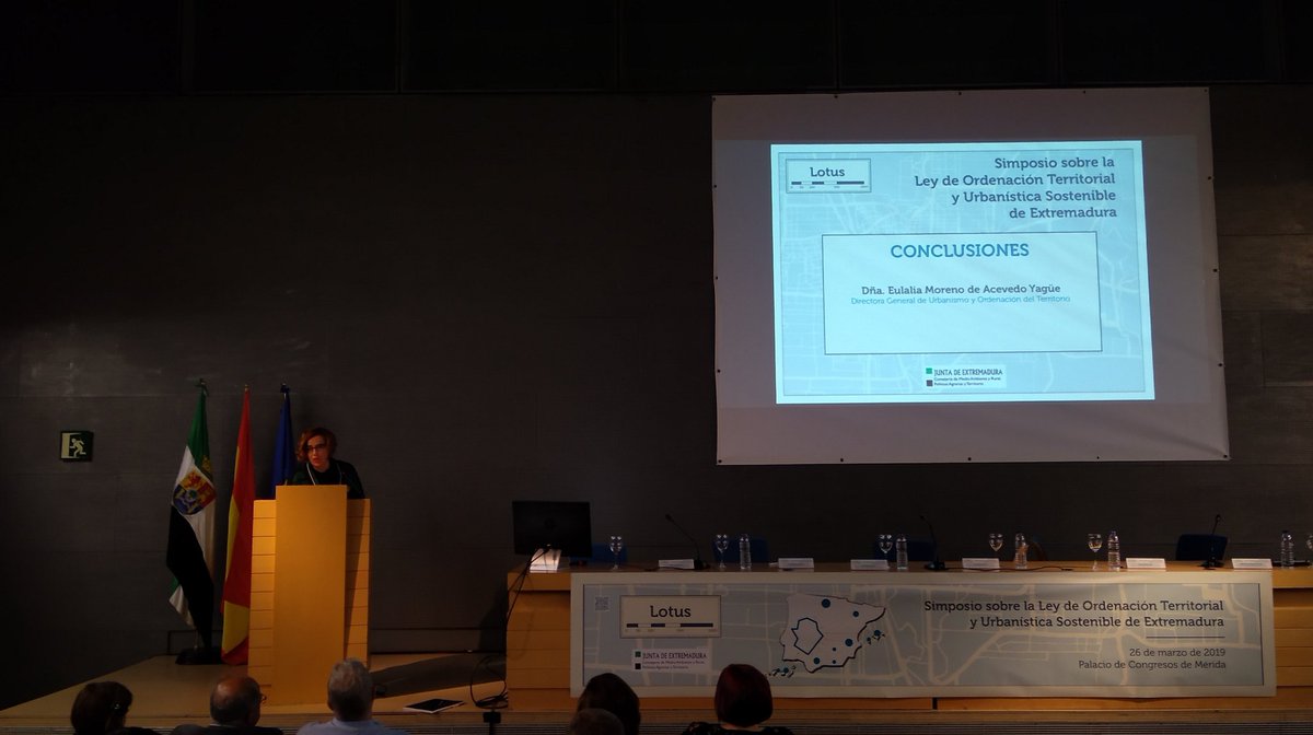 CICTEX_OFICIAL's tweet photo. Fase de conclusiones por parte de la Directora General de Urbanismo y Ordenación del Territorio. Gracias a todas las personas que han intervenido #SimposioLotus https://t.co/Ftp6FXHJ0J