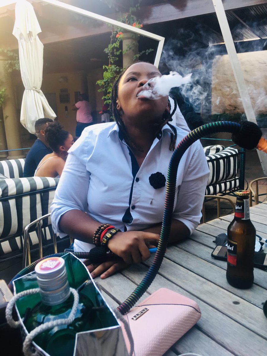 iamparoro's tweet photo. 🍍🙂#UmjoloSingleQueers #LGBTQsquad #ChooseDay https://t.co/vb1VvKgEAr