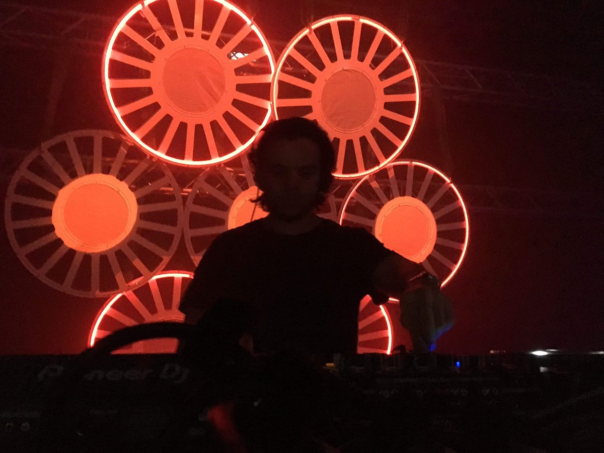 RealCarlosMon's tweet photo. Magnifique Dru beats 🔊
•
#drucultuurfabriek #magnifique #techno #beats #dj #pioneer #medellinstyle #amsterdam #music #colombia #refugedigital https://t.co/VLv01fsj8Q