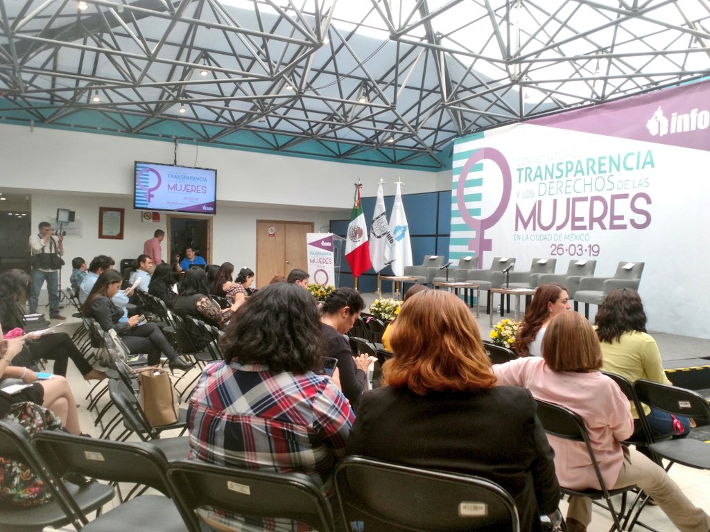 InfoCdMex's tweet photo. ♀️ #MujerEsTransparencia | ¡Ya estamos listos! En unos momentos iniciaremos el Conversatorio: "Transparencia y los Derechos de las Mujeres en la Ciudad de México".

Sigue en vivo nuestro #FBLive ➡ https://t.co/SKqcIi2Skv https://t.co/TSaop30td9
