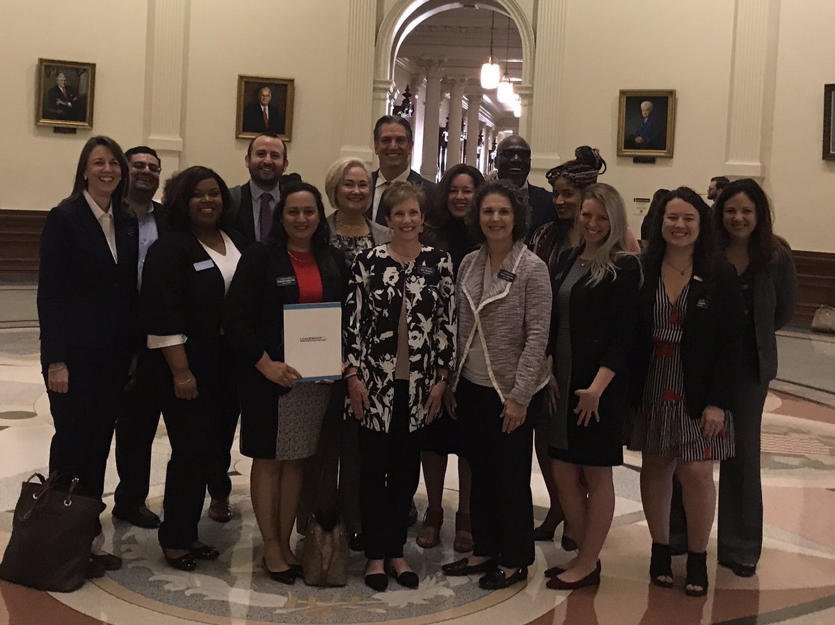 JulieHinaman's tweet photo. Today is a great day to be in Austin advocating for public education! #LISDAdvocates #FundOurFuture #HB3 #basicallotment #PreK https://t.co/TDTbOuw7Fh