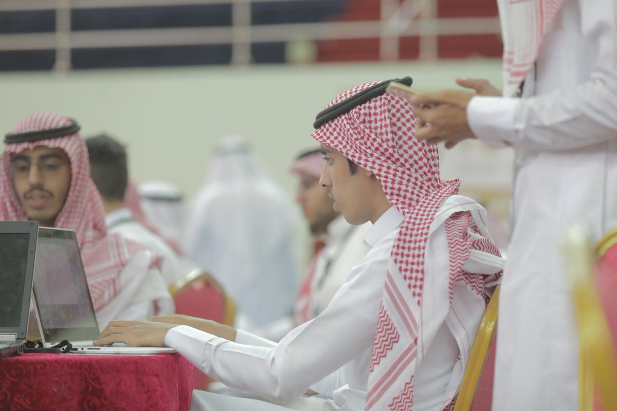 TaifUniversity's tweet photo. صور من مسابقة أنا أُبرمج ضمن مبادرة #جامعة_الطائف_تبرمج  التي أقيمت بالصالة الرياضية بمقر الجامعة الرئيسي
.
#الطائف_من_جديد https://t.co/fmZiNQY2m8