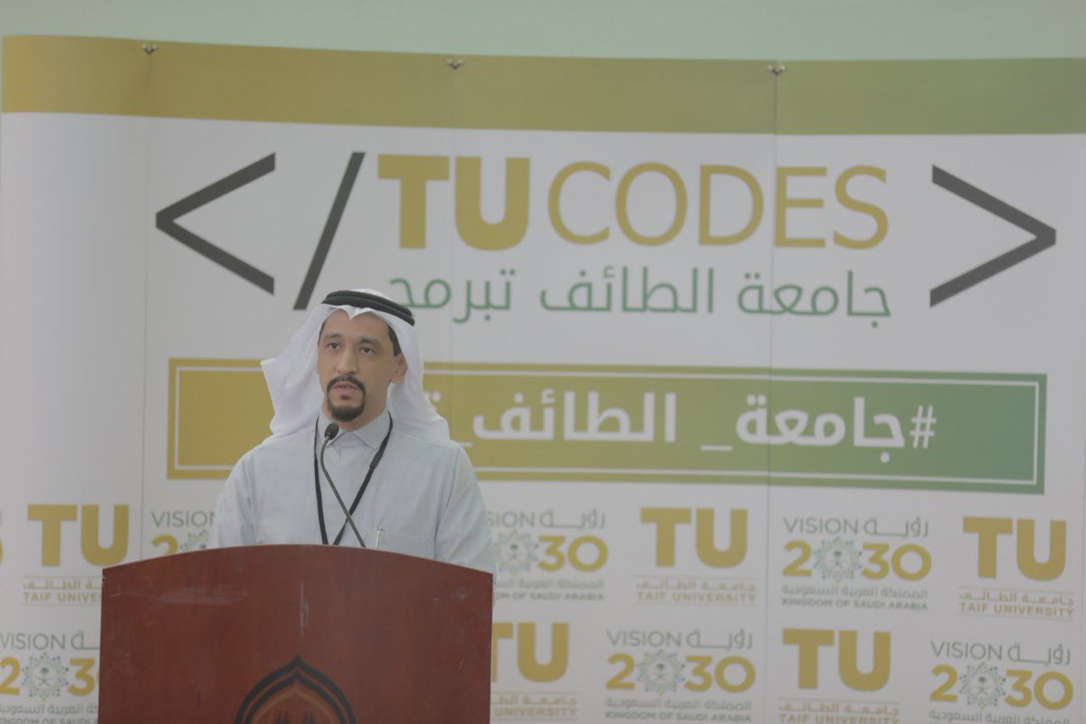 TaifUniversity's tweet photo. صور من مسابقة أنا أُبرمج ضمن مبادرة #جامعة_الطائف_تبرمج  التي أقيمت بالصالة الرياضية بمقر الجامعة الرئيسي
.
#الطائف_من_جديد https://t.co/0I2fhAzcWT