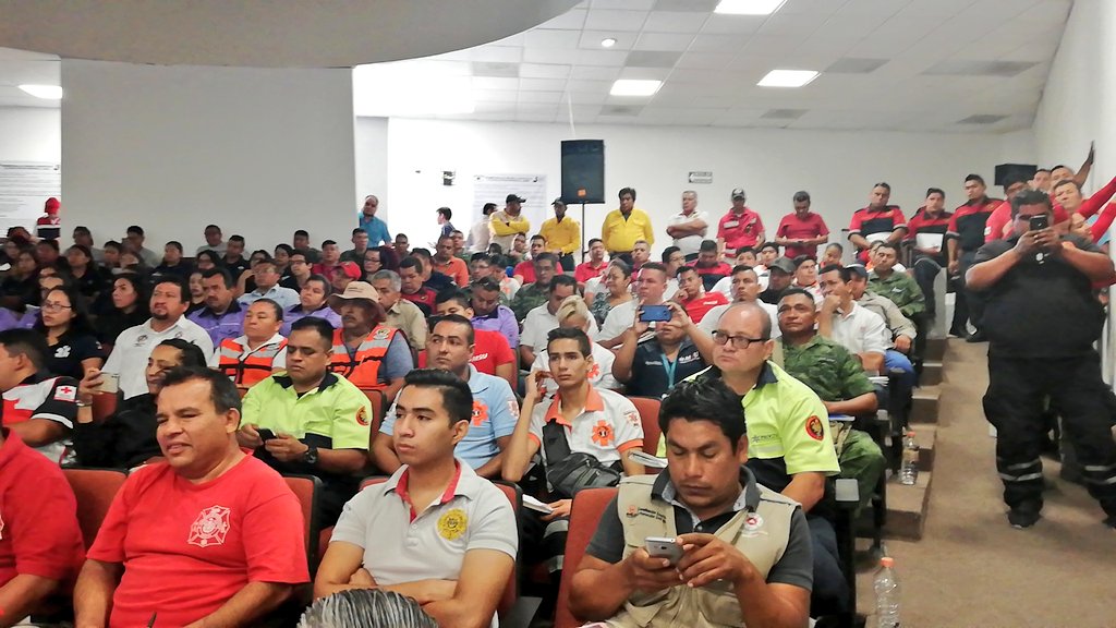 CEECA_Morelos's tweet photo. Para reforzar nuestros conocimientos en la atención de Contingencias Ambientales participamos en el curso de capacitación de manejo de incidentes impartida por especialistas de Emergency Education International de #Oregon https://t.co/9XsDsFdUjq