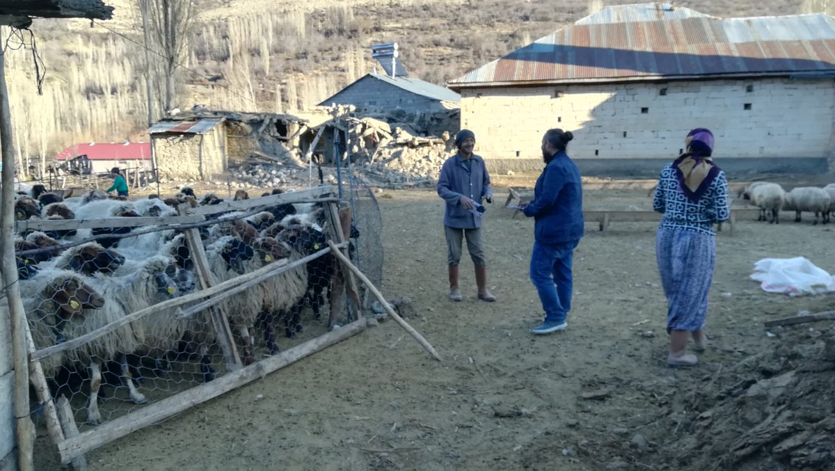 mut_dhd's tweet photo. Mut Demokratik Halk Dayanışması - TKP Belediye Başkan Adayımız Devrim Şimşek bugün Güme, Ballı, Çivi, Dağpazarı, Demirkapı ve Elmapınarı köylerinde köylülerle bir araya geldi. Bütün köy halkına ilgisinden dolayı teşekkür ederiz. 

SÖZ, YETKİ, KARAR MUT HALKINA!

#MDHD https://t.co/o4FylmbHUw
