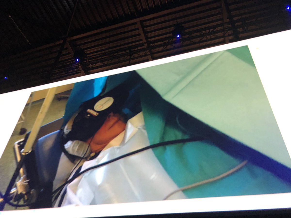 mounaferdi's tweet photo. Waouw learning about how virtual reality can help cancer patients dive into a virtual experience &amp; escape the real world while getting surgery ...  the modules are already available in 10 languages #admbe #virtualsedation 8000 patients already &amp; doctors also involved in this 🙏 https://t.co/2lFOM0AwZ2