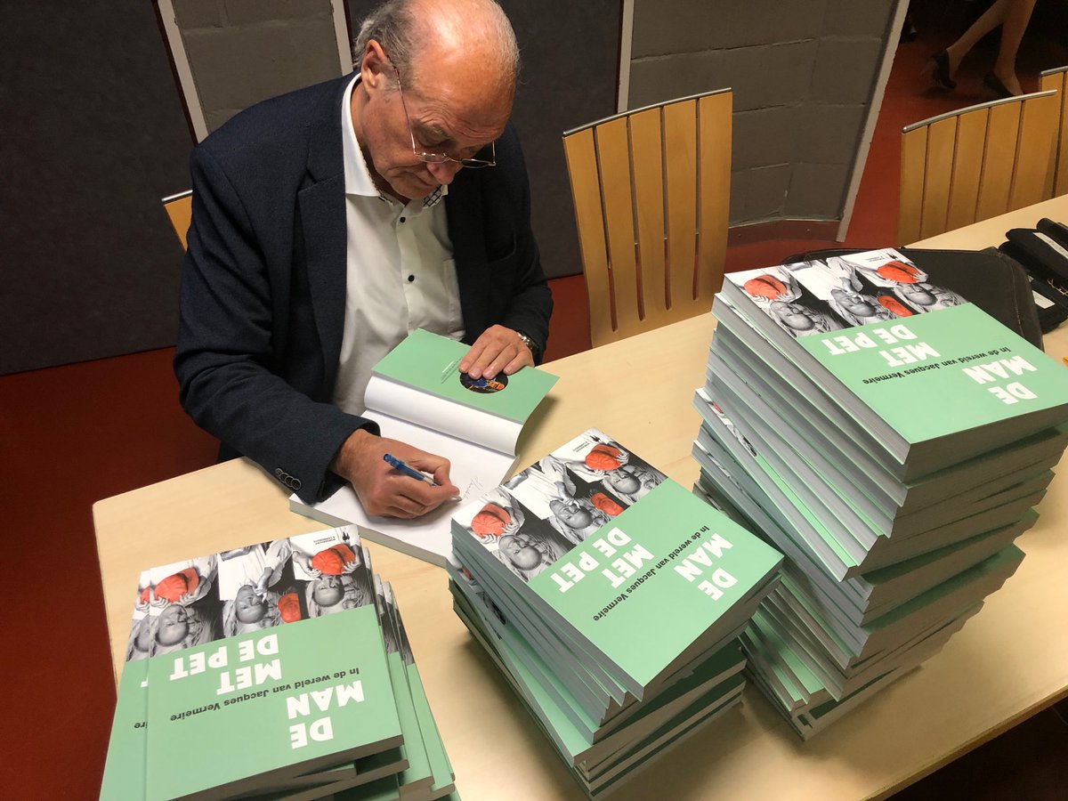 OeiJacques's tweet photo. Signeren voor laureaten van #Handelsgids in #CCCasino #Koksijde #Van7tot77 https://t.co/mZVDX43eCH