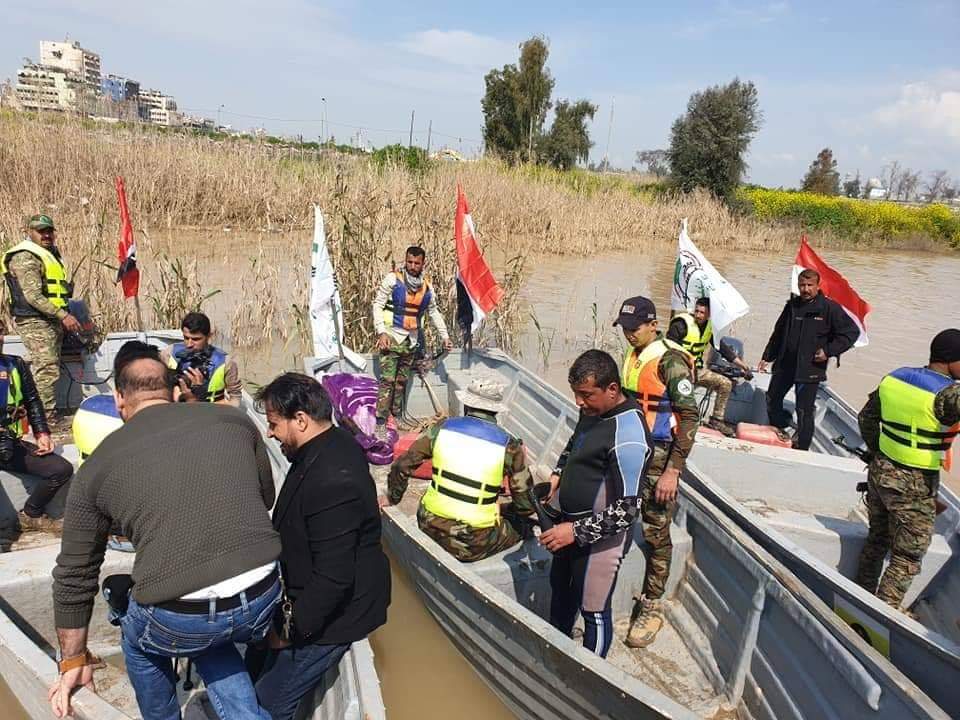 AliBaroodi's tweet photo. More PMU divers arrive in #Mosul to help find the missing victims of the #MosulFerrySinking . https://t.co/HLxixei9SX