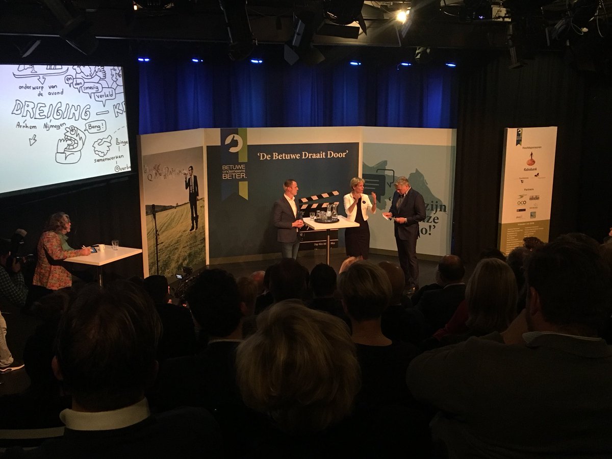 Een pittig debat tussen <a href="/Wijnte/">Wijnte Hol</a> en <a href="/HelgaWitjes/">Helga Witjes</a> over hoe de gemeentes #lingewaard en #overbetuwe kunnen samenwerken aan gezamenlijke profilering #bob2019 #storytelling