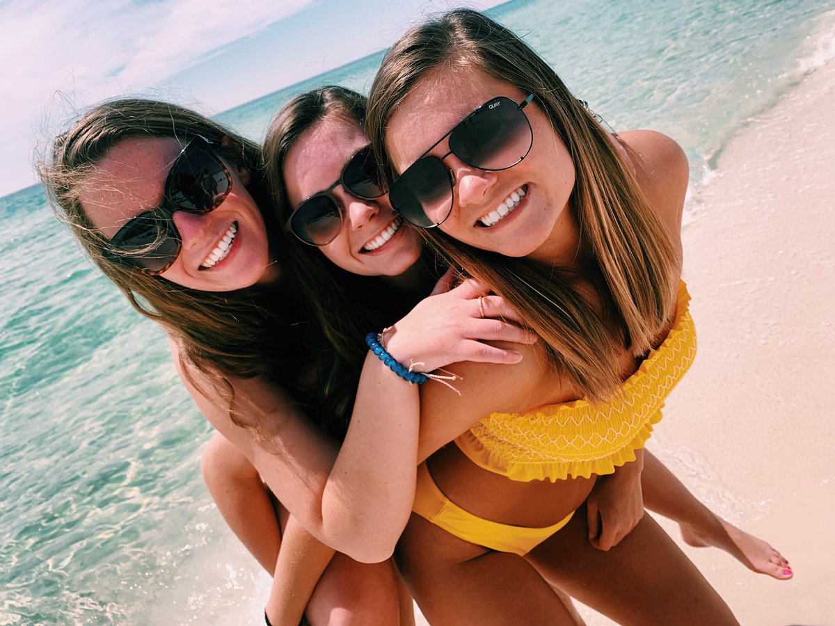 my little best friends ❤️💛