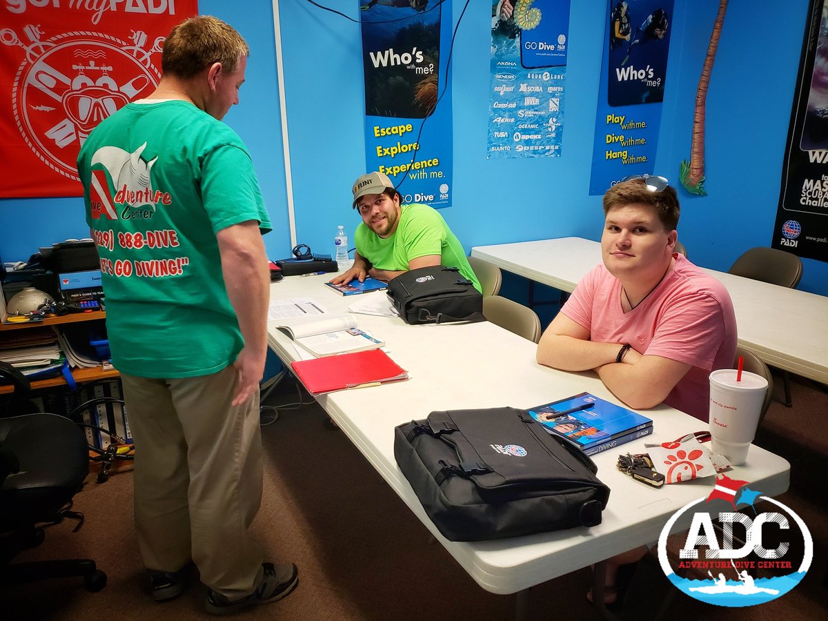 ADCscuba's tweet photo. #Divemasters! #FindYourAdventureHere #AdventureDiveCenter #ADC #ADCscuba #Albany #Georgia #Ga #SouthGeorgia #PADI #Scubapro #Shearwater #FourthElement #Oceanreef #Stahlsac #Geckobrands #Paralenz #diveshop #scubadiver #scubadiving #scuba #diving #diver #divers #dive #godivenow https://t.co/qyy730J8Nk