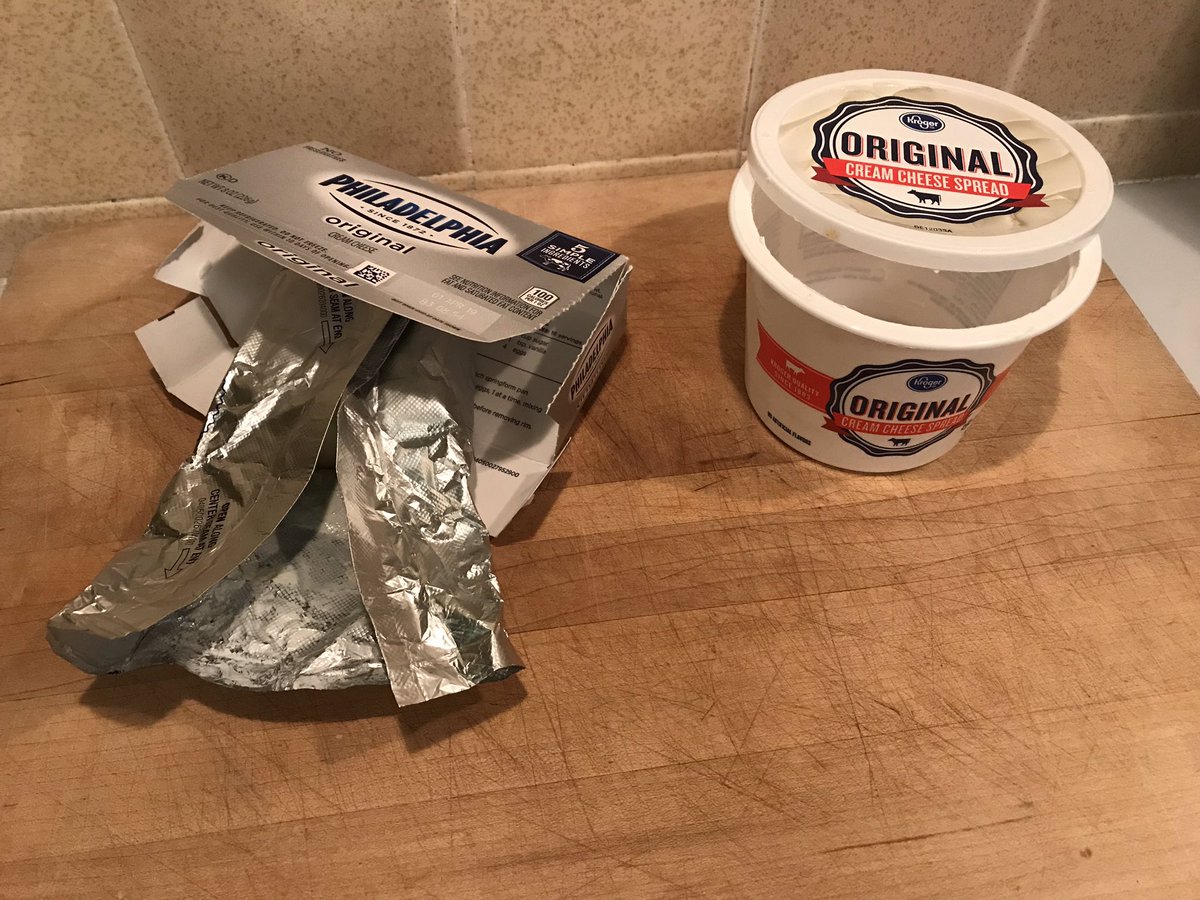 patrecycles's tweet image. #RecycleLab: The Cream Cheese experiment: The classic box vs. the plastic tub. Tip: choose products in recyclable packaging. ♻️OK: flat box, clean tub, lids over 3” diameter. The cheesy foil goes in the garbage - #RecycleRight #WhereDoesItGo @SeattleSPU