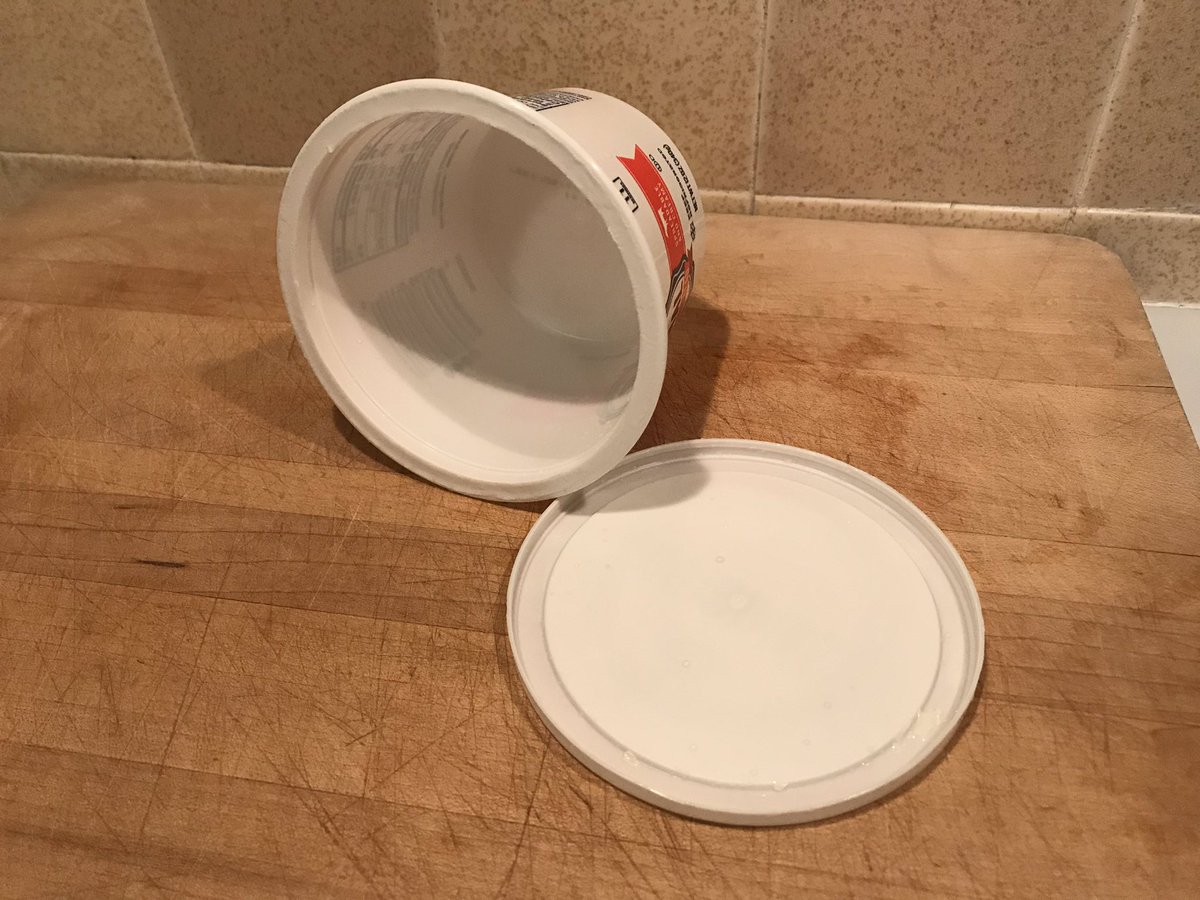 patrecycles's tweet image. #RecycleLab: The Cream Cheese experiment: The classic box vs. the plastic tub. Tip: choose products in recyclable packaging. ♻️OK: flat box, clean tub, lids over 3” diameter. The cheesy foil goes in the garbage - #RecycleRight #WhereDoesItGo @SeattleSPU