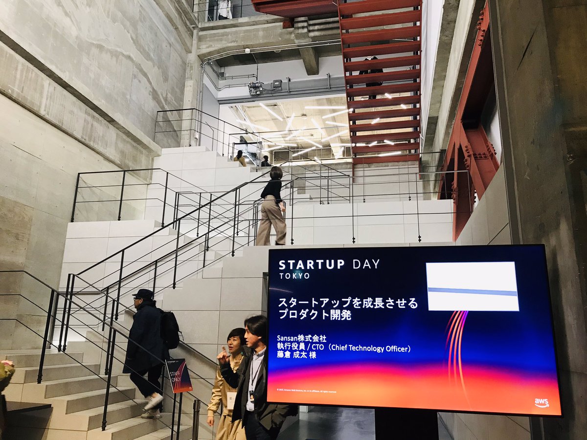 SansanJapan's tweet image. 【イベントに登壇します】
Amazon Fashion Studioにて本日行われる #AWSStartupDay の基調講演に藤倉が登壇します。現在リハーサル中です！ #33tech
