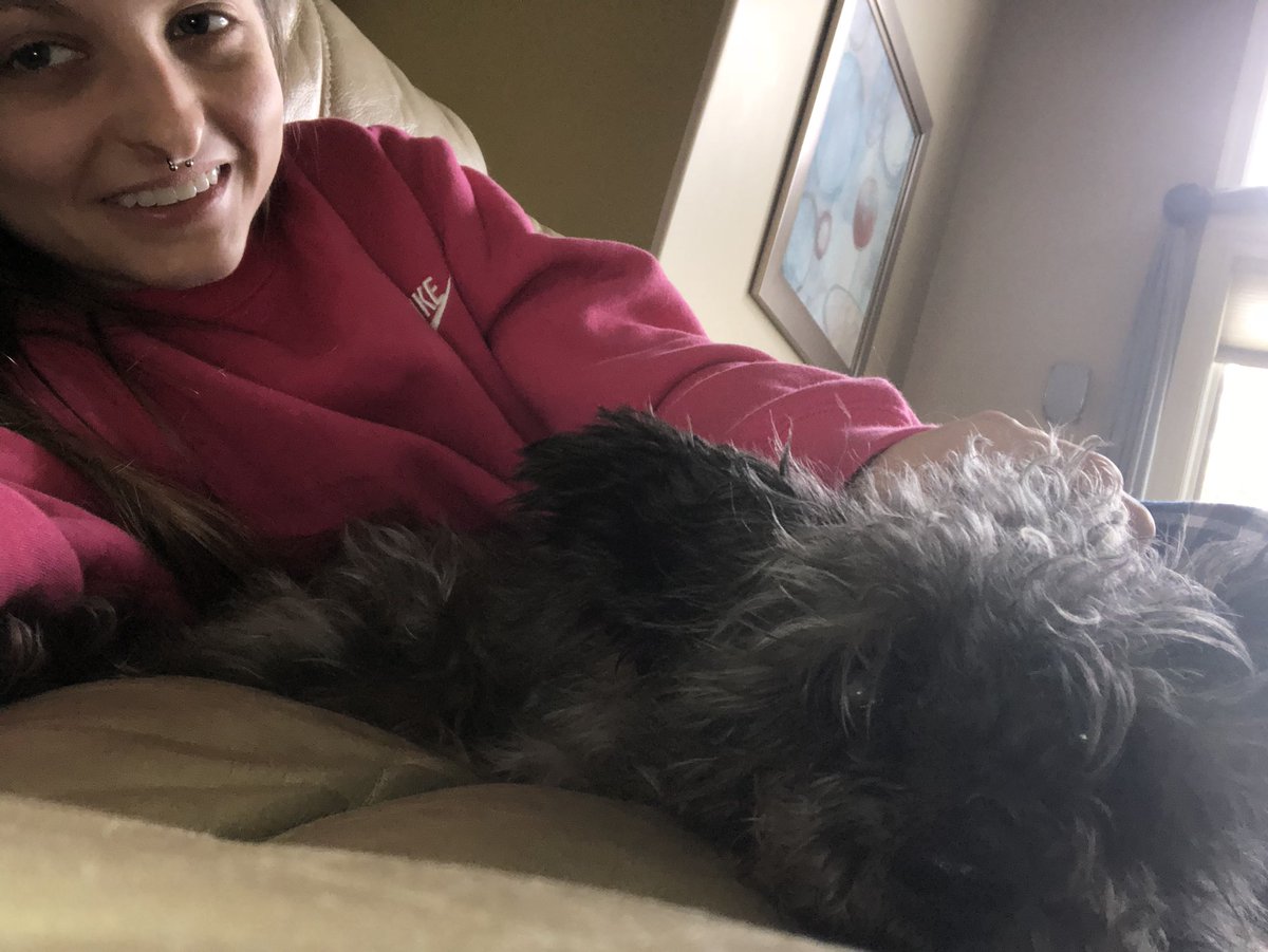 emmassopunk's tweet photo. Thank you for being the best childhood dog I could have asked for. You made me laugh, comforted me when I was sad and never left my bed when I was home sick. You hold a special place in my heart and I hope you are at peace now sweet girl https://t.co/vlg5vUj6zk