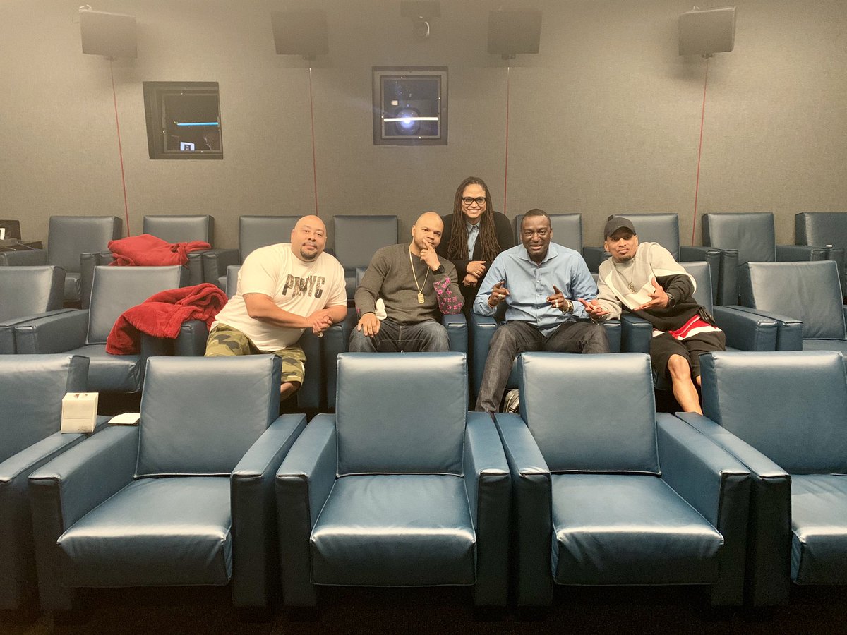 dr_yusefsalaam's tweet photo. .
#PowerPost👊🏻👊🏼👊🏽👊🏾👊🏿™️ #BecauseTheWorldMustKnow™️
#SharingTheStruggle™️
#WhenTheySeeUs
#AvaDuvernay #OMG
@WhenTheySeeUs
@Ava @Netflix @KoreyKingWise
@SantanaRaymond @KevRichardson77
@Dr_YusefSalaam #AreYouReady #May31 #WeWorkingHere https://t.co/QK5CXTYxgH