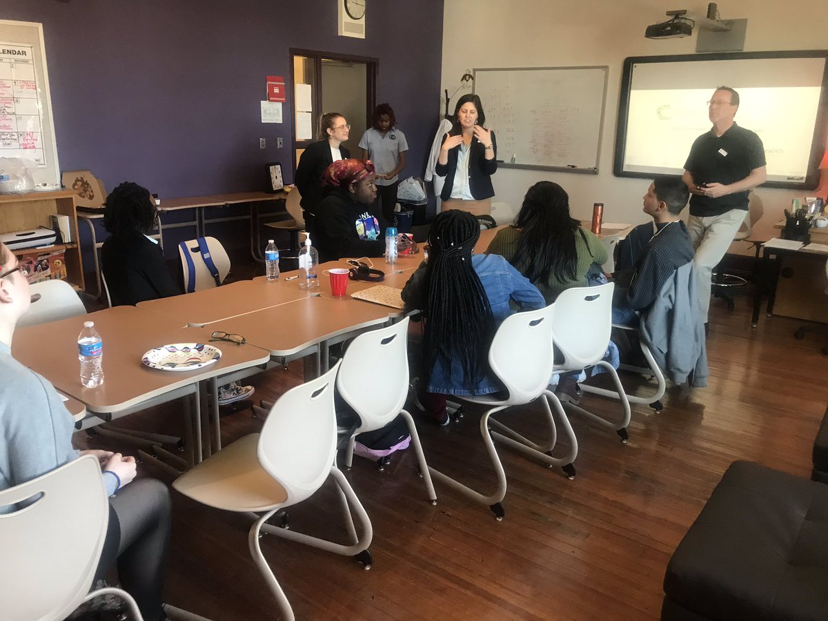 EasternHMSA's tweet photo. Mock interviews and resume touch-ups! @CompaniesCare @DCCollegeCareer @Eastern_PTO @DCPSEMT @dcpublicschools @EasternHS https://t.co/RR9D3s7JtK